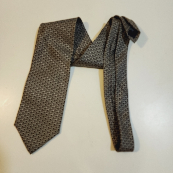 J. Crew Printed 100% Silk Neck Tie - Picture 3 of 8